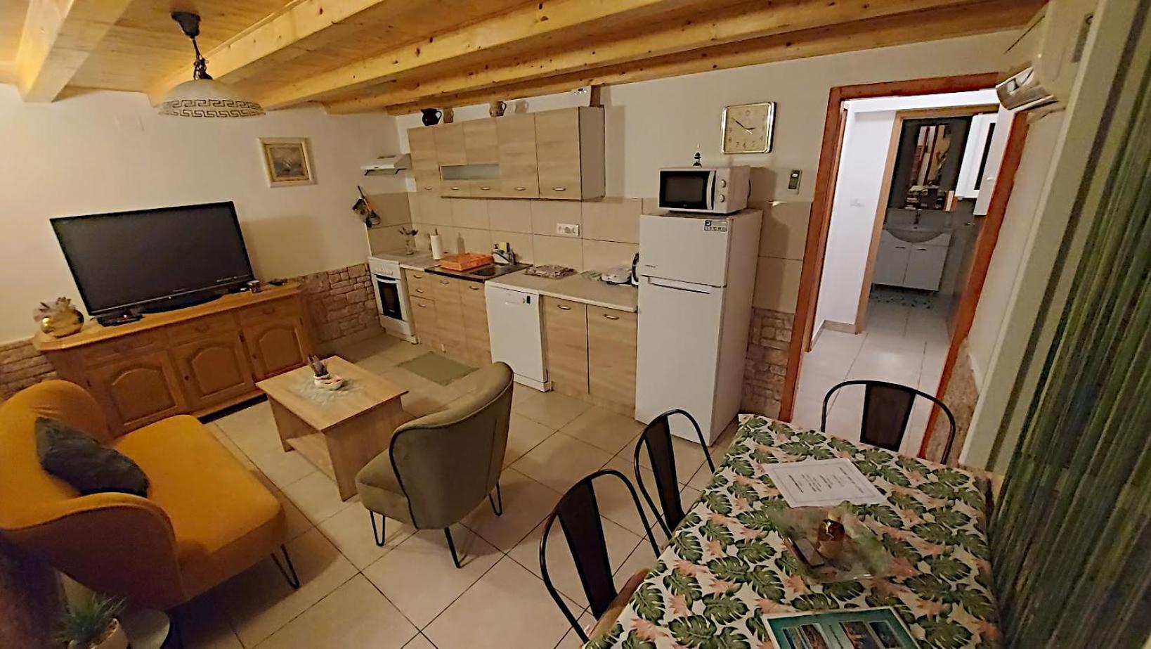 Holiday House Letizia Premantura Exterior photo